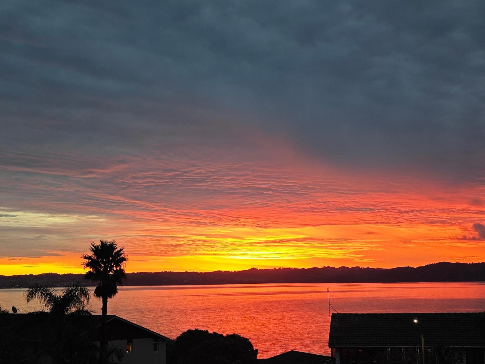 Sea View 5 Bedroom Holiday House Whangaparaoa Luaran gambar